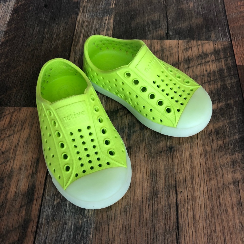 EUC Native Shoes - glow in the dark